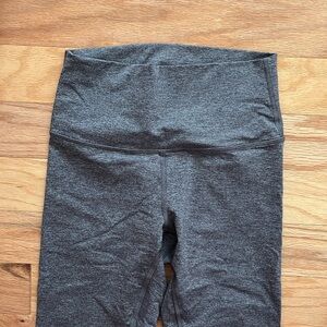 Lululemon wunder under high rise inseam 25 gray leggings womens size 6